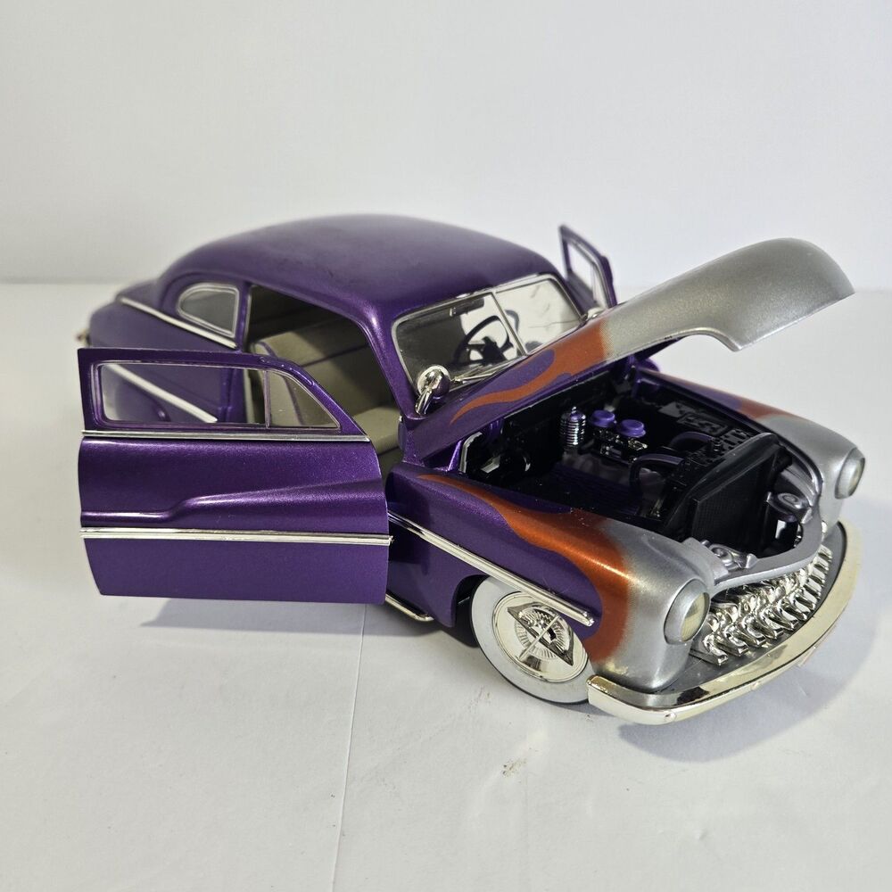 American Muscle Ertl Collectibles '49 Merc Lead Sled 1:18 Die cast - Loose